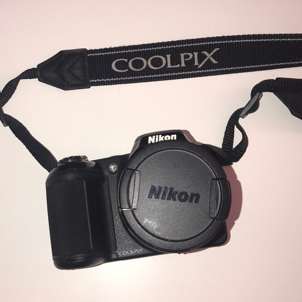 Nikon COOLPIX L320 camera 📸
